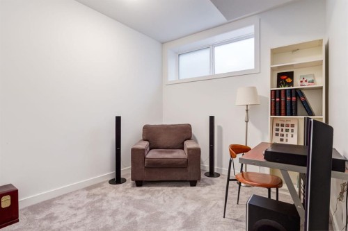 5016 17 Street Sw, Calgary, AB - Indoor