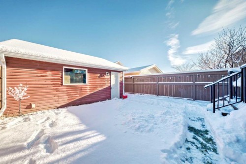 14 Autumn Crescent Se, Calgary, AB - Outdoor