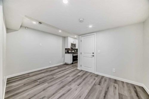 20 Creekstone Drive Sw, Calgary, AB - Indoor Photo Showing Other Room