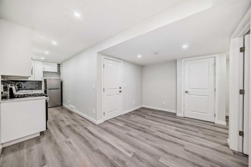 20 Creekstone Drive Sw, Calgary, AB - Indoor