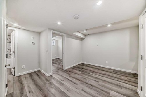 20 Creekstone Drive Sw, Calgary, AB - Indoor Photo Showing Other Room