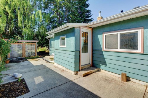 6115 Bow Crescent Nw, Calgary, AB - Outdoor With Exterior