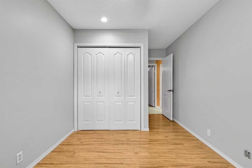 319-5404 10 Avenue Se, Calgary, AB - Indoor