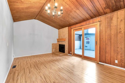 319-5404 10 Avenue Se, Calgary, AB - Indoor With Fireplace