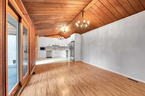 319-5404 10 Avenue Se, Calgary, AB - Indoor