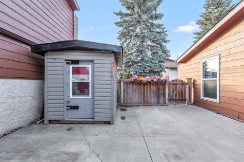 319-5404 10 Avenue Se, Calgary, AB - Outdoor With Exterior