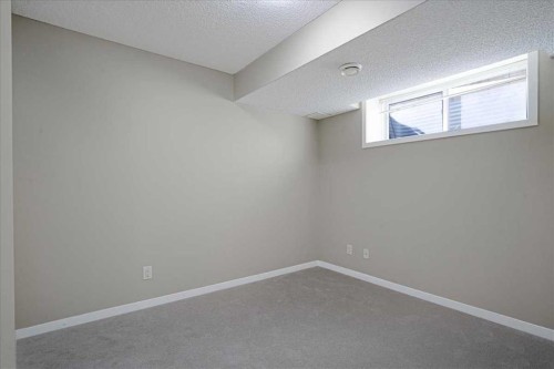 195 Marquis Common Se, Calgary, AB - Indoor Photo Showing Other Room