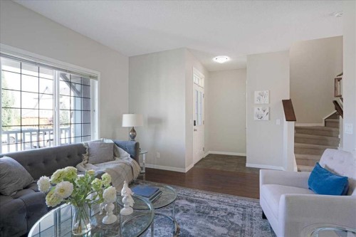 195 Marquis Common Se, Calgary, AB - Indoor Photo Showing Living Room