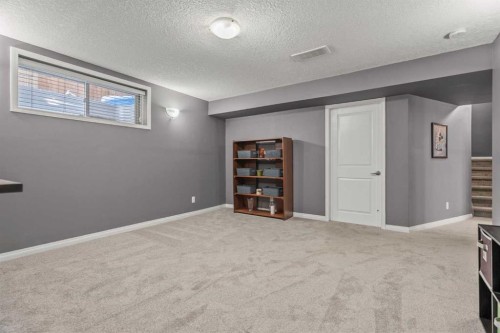 715 Copperpond Circle Se, Calgary, AB - Indoor