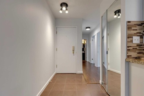 205-715 15 Avenue Sw, Calgary, AB - Indoor Photo Showing Other Room