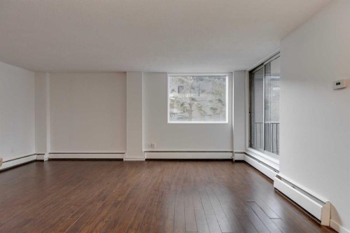 205-715 15 Avenue Sw, Calgary, AB - Indoor Photo Showing Other Room