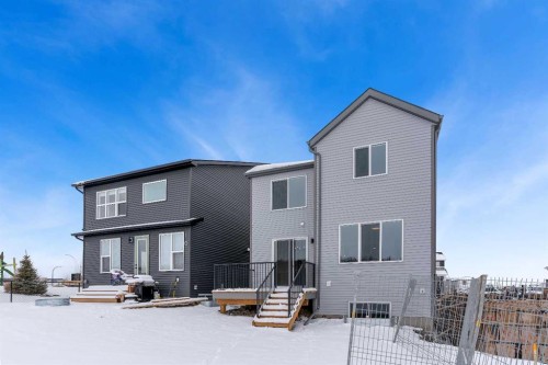 108 Creekview Manor Sw, Calgary, AB - Outdoor