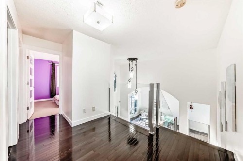 1396 Shawnee Road Sw, Calgary, AB - Indoor Photo Showing Other Room