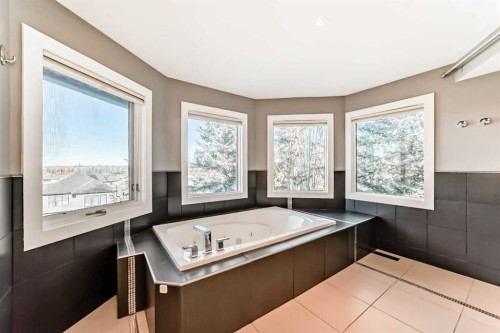 1396 Shawnee Road Sw, Calgary, AB - Indoor Photo Showing Bathroom
