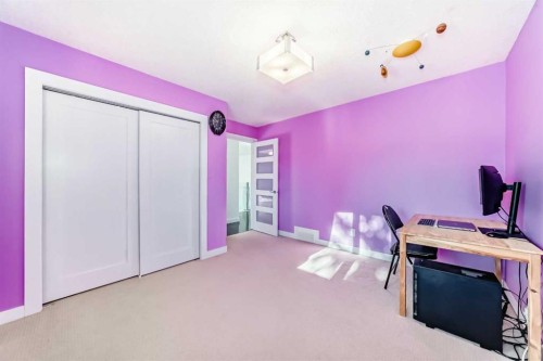 1396 Shawnee Road Sw, Calgary, AB - Indoor Photo Showing Other Room