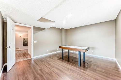 1396 Shawnee Road Sw, Calgary, AB - Indoor Photo Showing Other Room