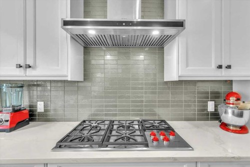 151 Aspen Vista Way Sw, Calgary, AB - Indoor Photo Showing Kitchen