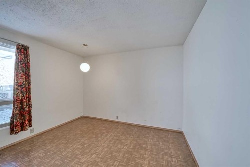 616 Dalmeny Hill Nw, Calgary, AB - Indoor Photo Showing Other Room