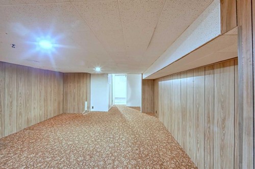 616 Dalmeny Hill Nw, Calgary, AB - Indoor Photo Showing Other Room