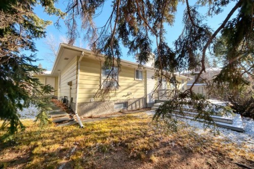 616 Dalmeny Hill Nw, Calgary, AB - Outdoor