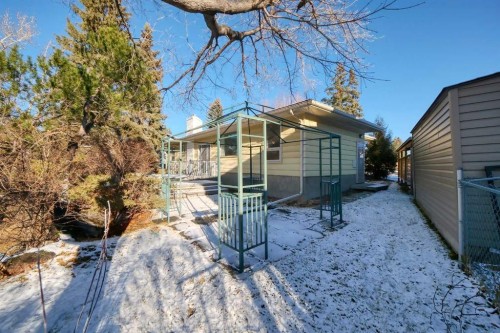 616 Dalmeny Hill Nw, Calgary, AB - Outdoor