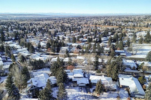 616 Dalmeny Hill Nw, Calgary, AB - Outdoor With View