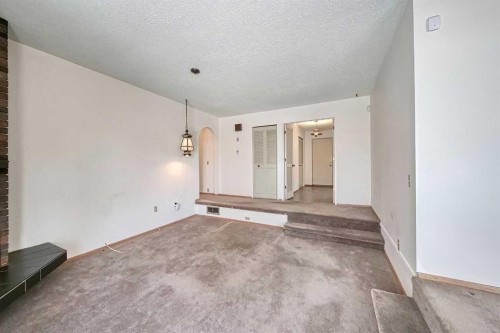 616 Dalmeny Hill Nw, Calgary, AB - Indoor Photo Showing Other Room