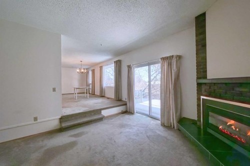616 Dalmeny Hill Nw, Calgary, AB - Indoor Photo Showing Other Room