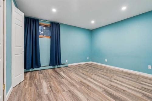 3 Redwood Meadows Close, Rural Rocky View County, AB - Indoor Photo Showing Other Room