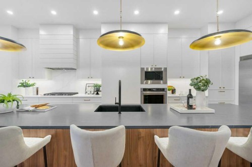 321 18 Avenue Nw, Calgary, AB - Indoor