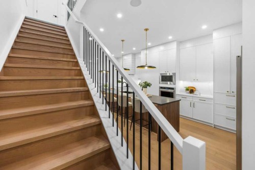 321 18 Avenue Nw, Calgary, AB - Indoor