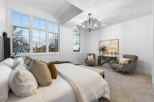 321 18 Avenue Nw, Calgary, AB - Indoor Photo Showing Bedroom