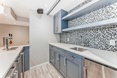 16 Fireside Way, Cochrane, AB - Indoor Photo Showing Kitchen