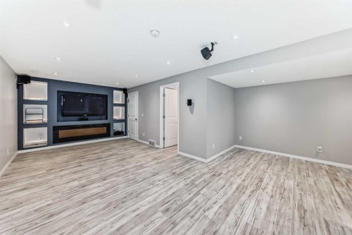 16 Fireside Way, Cochrane, AB - Indoor