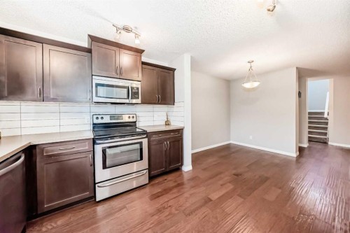 16 Fireside Way, Cochrane, AB - Indoor Photo Showing Kitchen