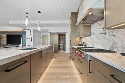 4104-530 3Rd Street Se, Calgary, AB - Indoor Photo Showing Kitchen With Upgraded Kitchen