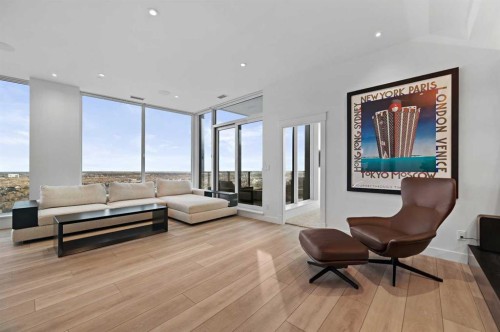 4104-530 3Rd Street Se, Calgary, AB - Indoor Photo Showing Living Room
