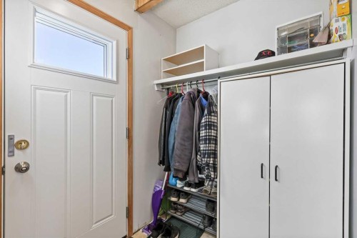 115 Castlegreen Close Ne, Calgary, AB - Indoor