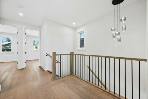 3519 42 Street Sw, Calgary, AB - Indoor Photo Showing Other Room