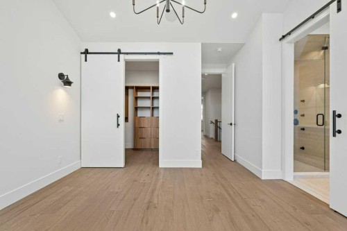 3519 42 Street Sw, Calgary, AB - Indoor Photo Showing Other Room