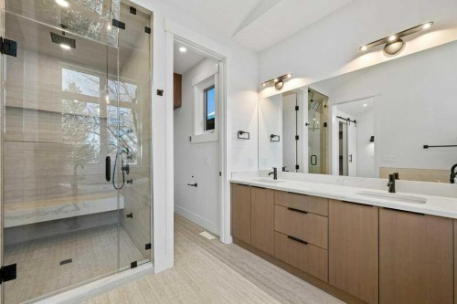 3519 42 Street Sw, Calgary, AB - Indoor Photo Showing Bathroom