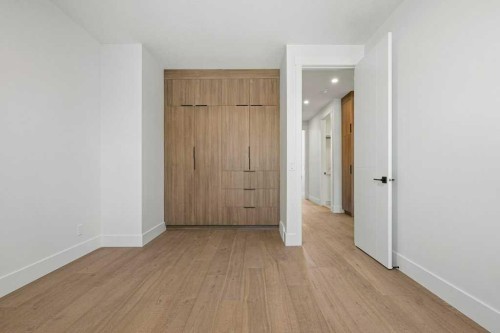 3519 42 Street Sw, Calgary, AB - Indoor Photo Showing Other Room