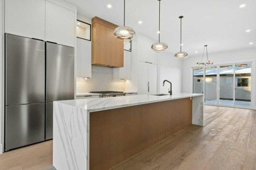 3519 42 Street Sw, Calgary, AB - Indoor Photo Showing Kitchen With Stainless Steel Kitchen With Upgraded Kitchen