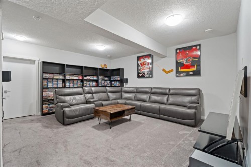 39 Cranbrook Green Se, Calgary, AB - Indoor