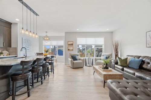 39 Cranbrook Green Se, Calgary, AB - Indoor Photo Showing Living Room