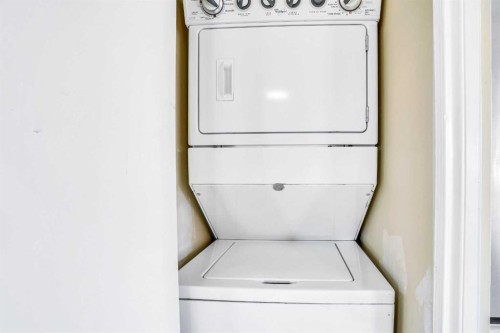 20 Bermuda Road Nw, Calgary, AB - Indoor Photo Showing Laundry Room