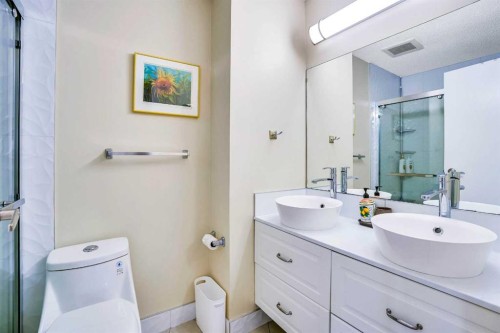 20 Bermuda Road Nw, Calgary, AB - Indoor Photo Showing Bathroom