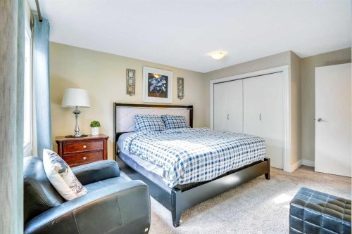 20 Bermuda Road Nw, Calgary, AB - Indoor Photo Showing Bedroom