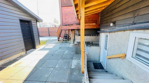 20 Bermuda Road Nw, Calgary, AB - Outdoor With Exterior