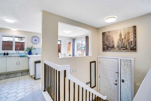 20 Bermuda Road Nw, Calgary, AB - Indoor Photo Showing Other Room